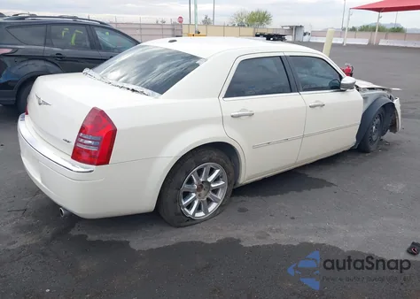 2007 Chrysler 300C z USA, uszkodzony, nr VIN 2C3KA63H17H897169